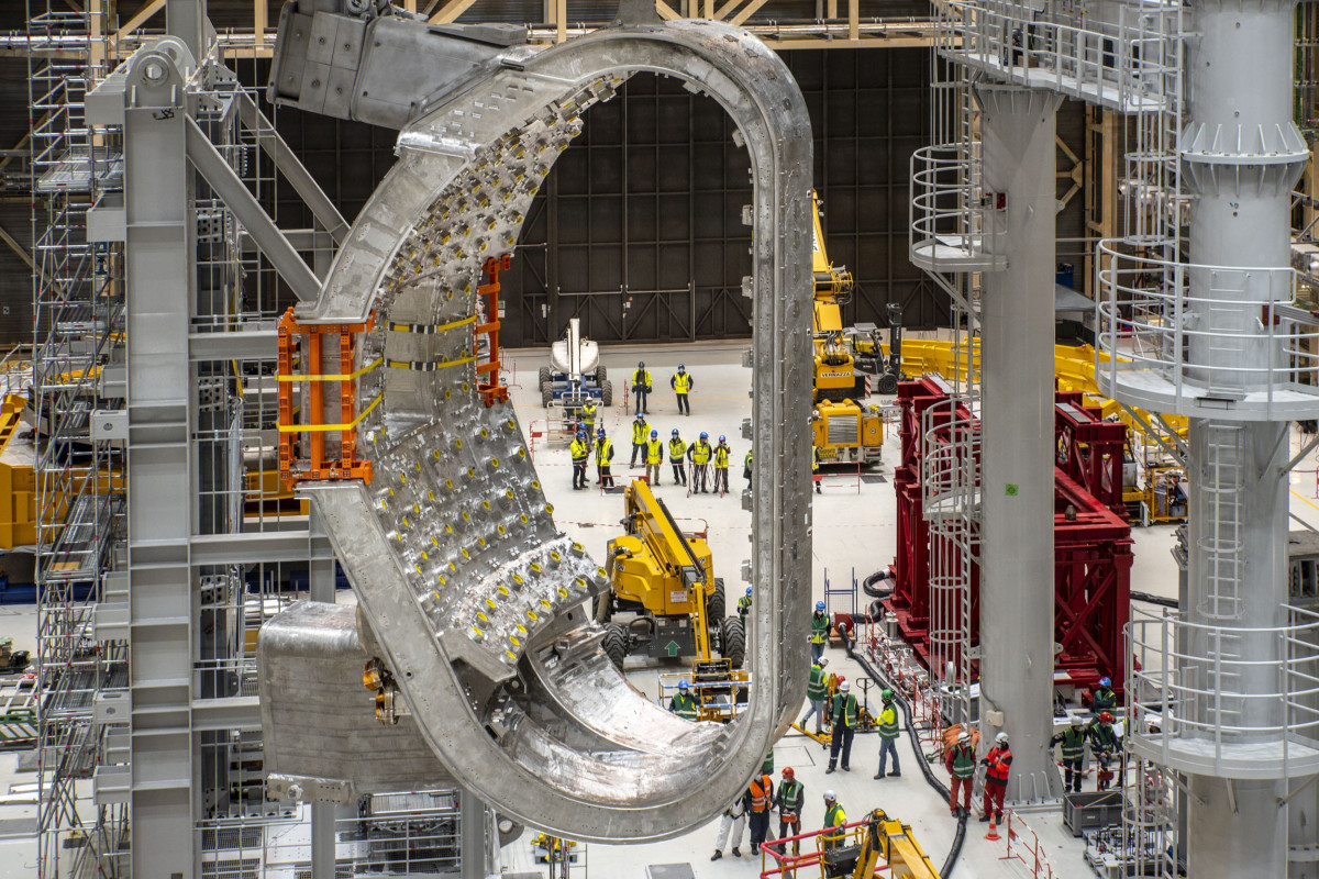 One of the Sections of the ITER tokamak vacuum chamber - ITER organization