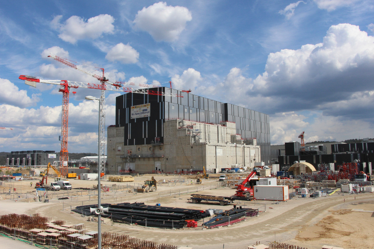 Inside the ITER site. © Celia Izoard / Reporterre